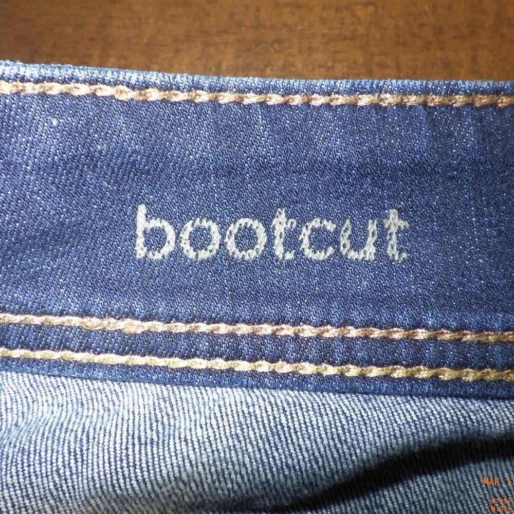 JCP Supersoft Premium Denim Bootcut Jeans Size 30/10 - Picture 5 of 6